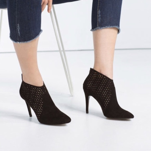 Zara Shoes - Perfect price for Zara boots!